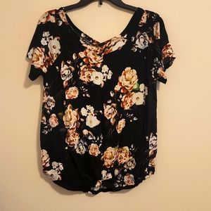 Shiela rose floral v neck top size large